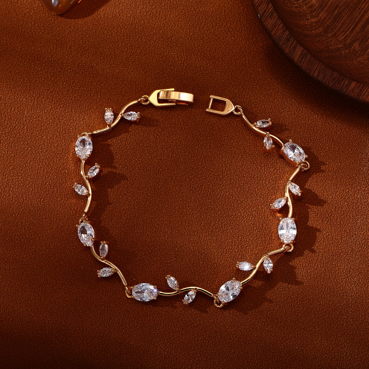Tulip Bracelet – Premium Quality Stainless Steel Elegant Bracelet for Women ~ Without Box | Golden Base